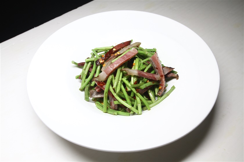 藜蒿炒腊肉